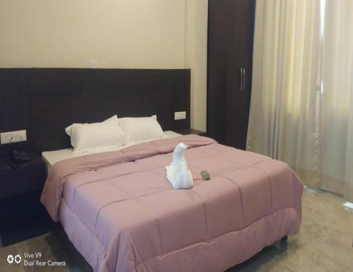 Hotel Artika Inn Bénarès Extérieur photo